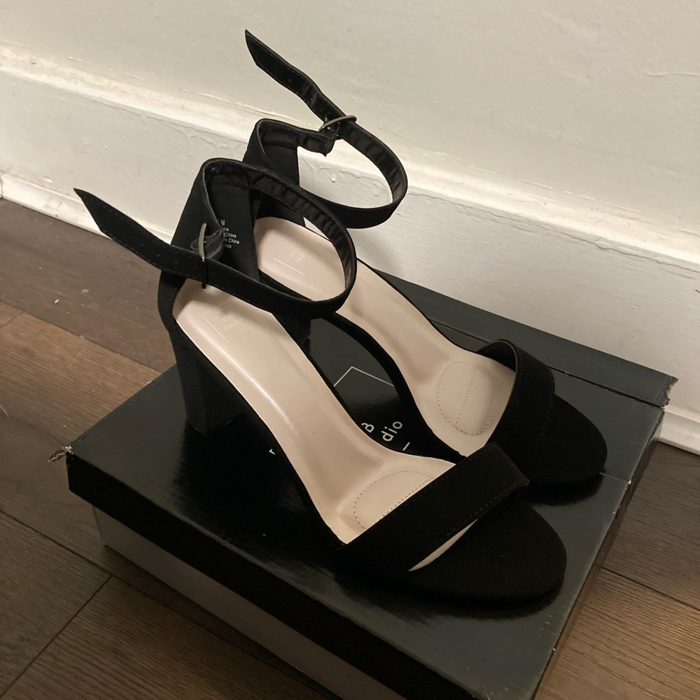 NWT Black Davids Bridal Sandals
